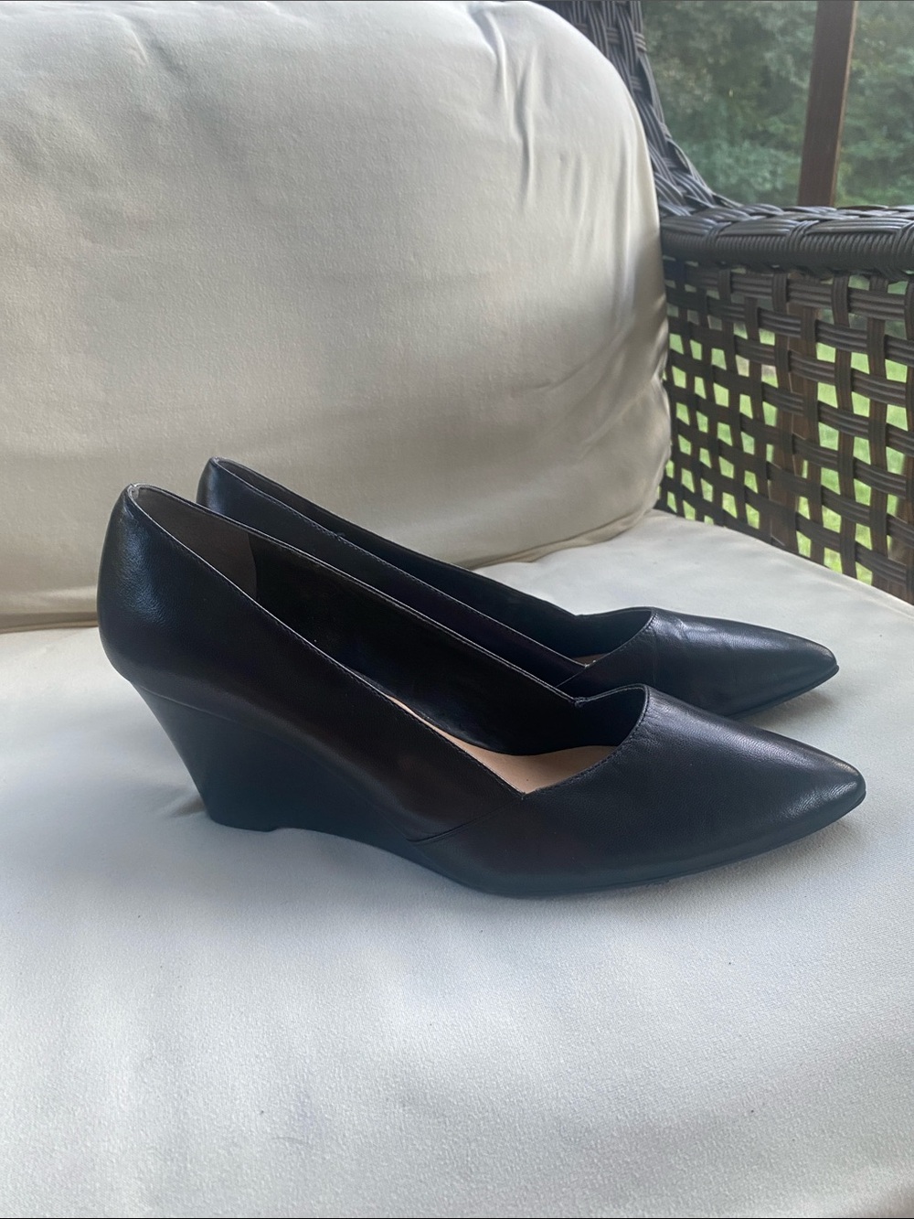 Franco Sarto Black Leather Pointed-Toe Wedge Pumps